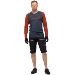 Norrona Heren Fjora Equaliser Lightweight Longsleeve 8 Norrona Heren Fjora Equaliser Lightweight Longsleeve -Milani CMP Winkel iview 1047104 053 pic3